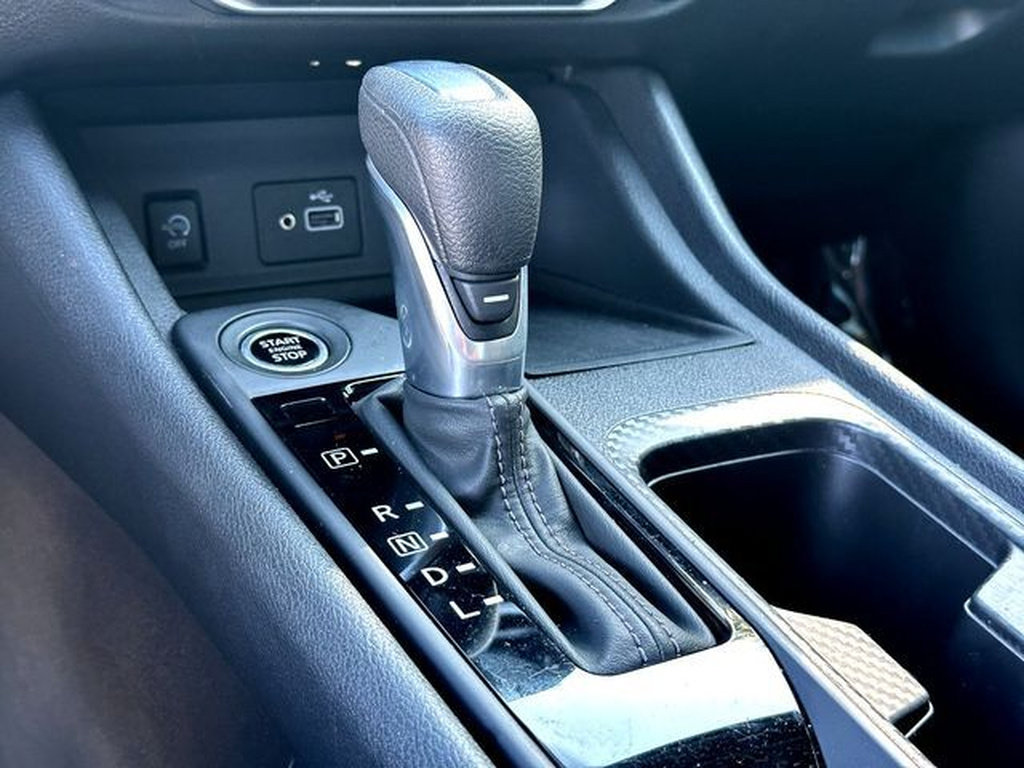 Used 2025 Nissan Sentra S FWD image 17