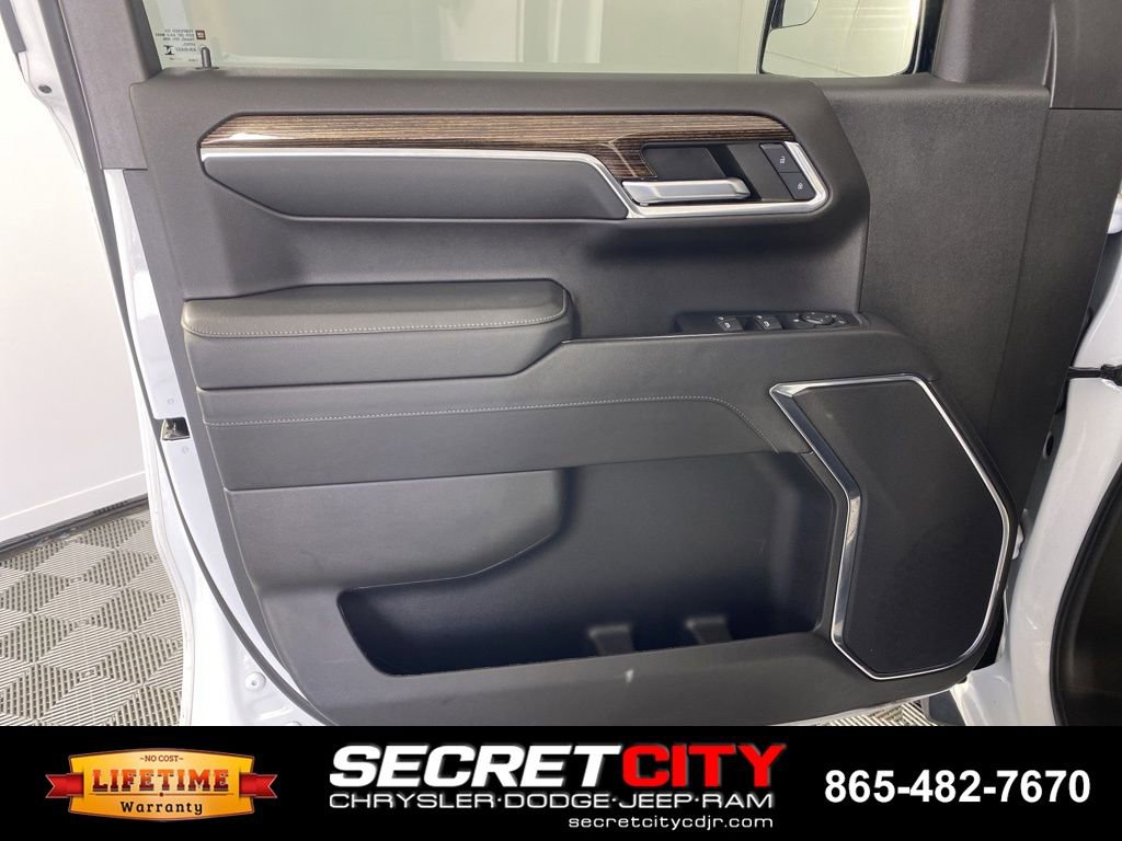 Used 2023 GMC Sierra 1500 Elevation image 12
