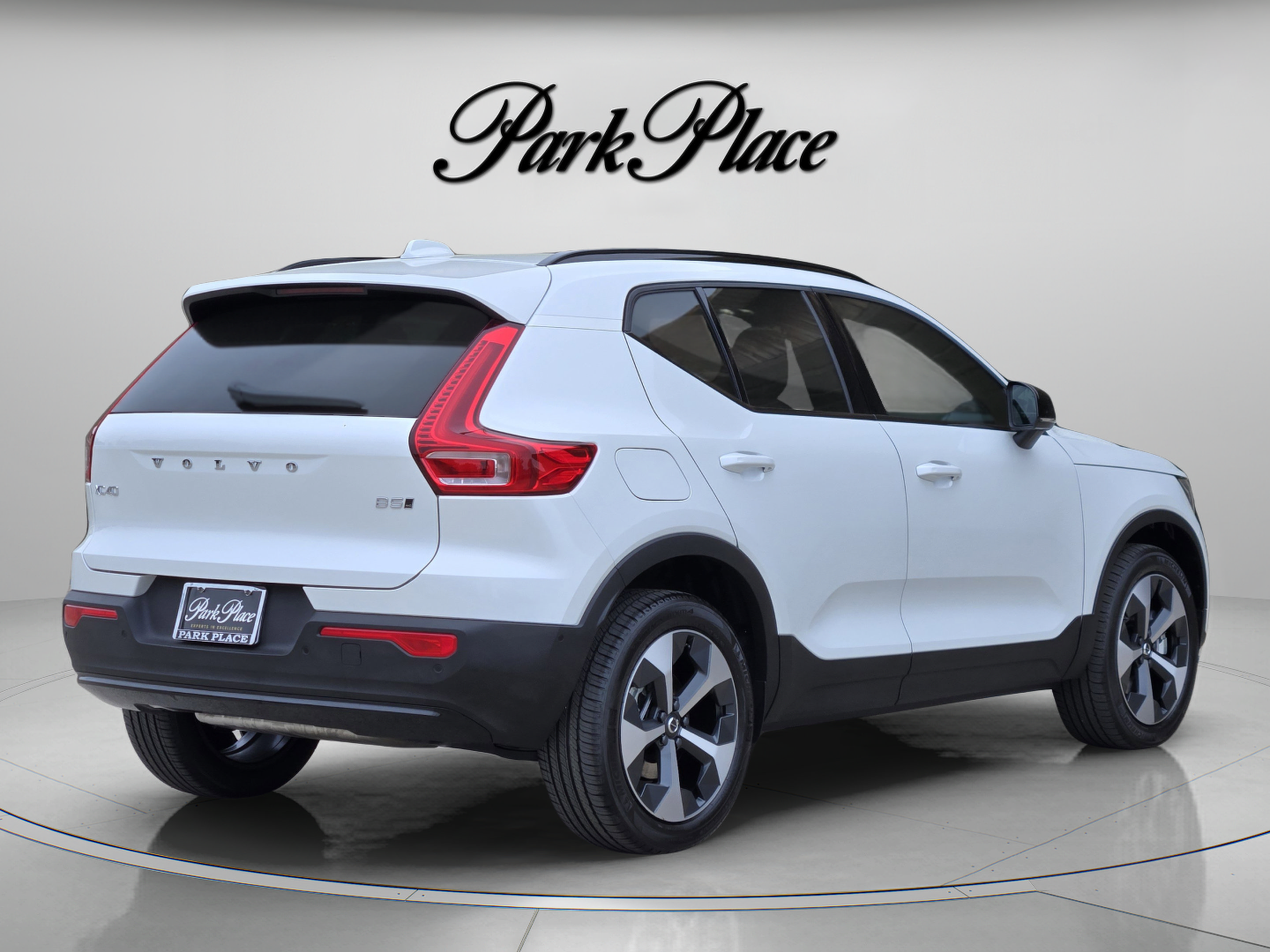 Used 2026 Volvo XC40 B5 Plus w/ Protection Package Premier AWD/4WD image 6