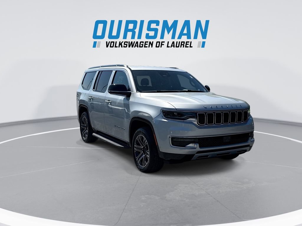 Used 2024 Jeep Wagoneer Series II AWD/4WD image 2