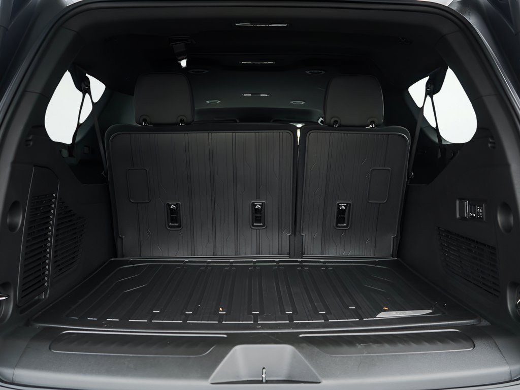 New 2026 GMC Yukon XL Elevation w/ LPO, Floor Liner Package AWD/4WD image 8