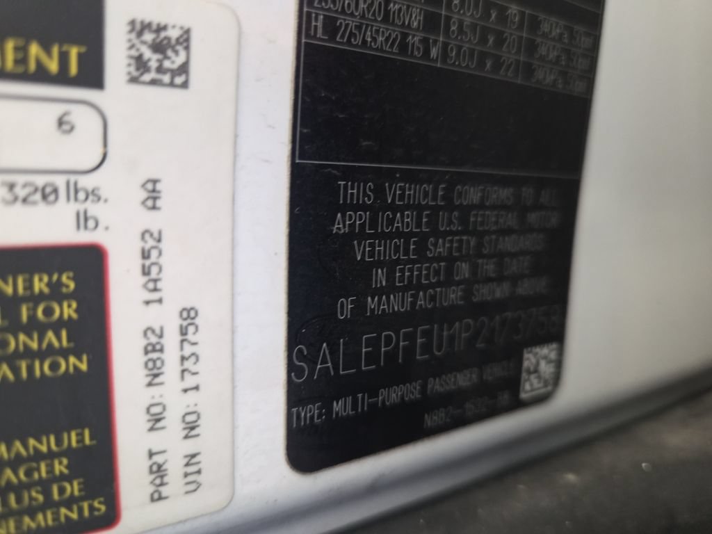 Used 2023 Land Rover Defender 130 SE AWD/4WD image 33