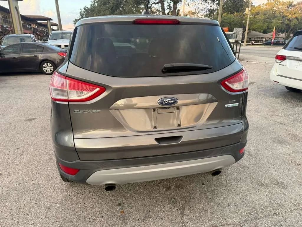 Used 2014 Ford Escape SE image 6