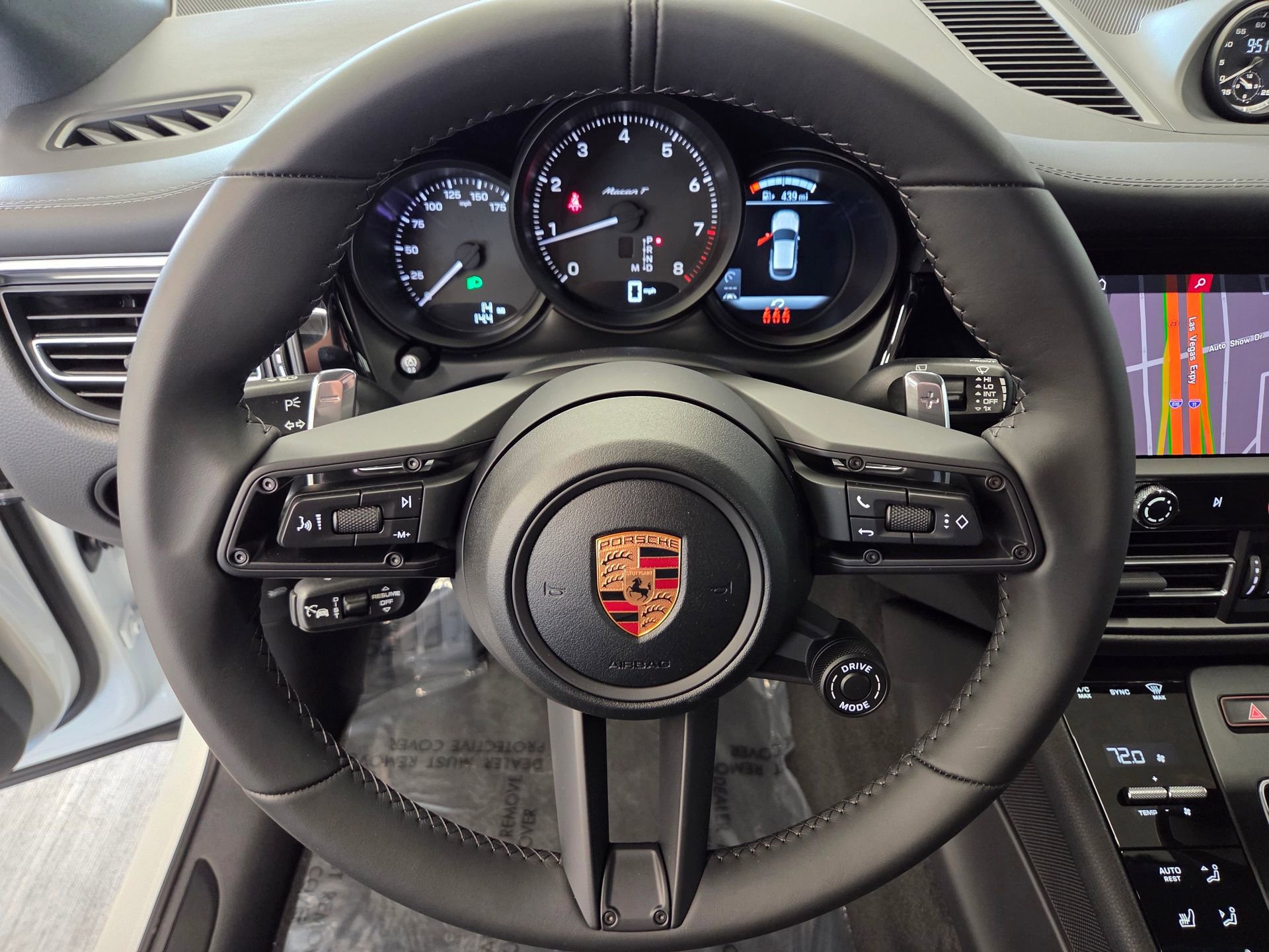 New 2026 Porsche Macan Turbo AWD/4WD image 18