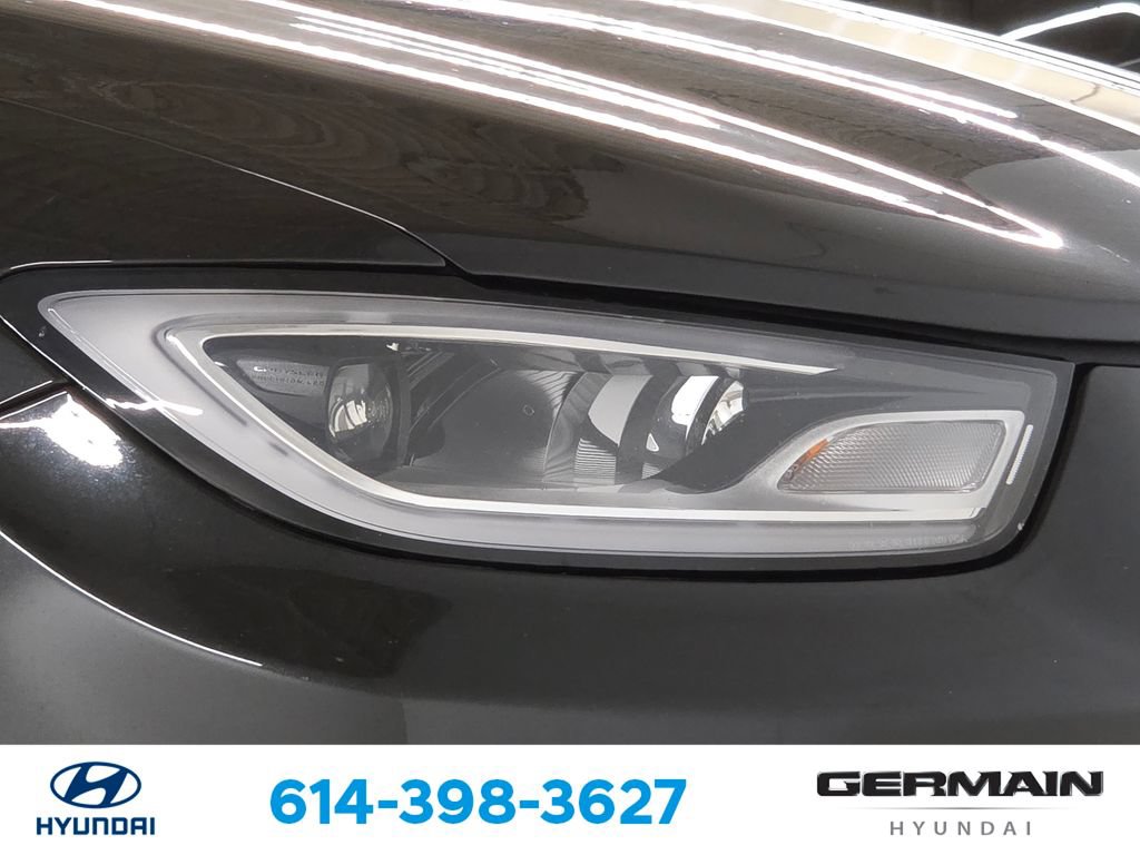 Used 2023 Chrysler Pacifica Touring-L FWD image 15