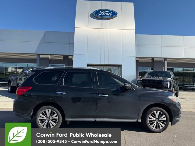 Used 2017 Nissan Pathfinder SL AWD/4WD image 4