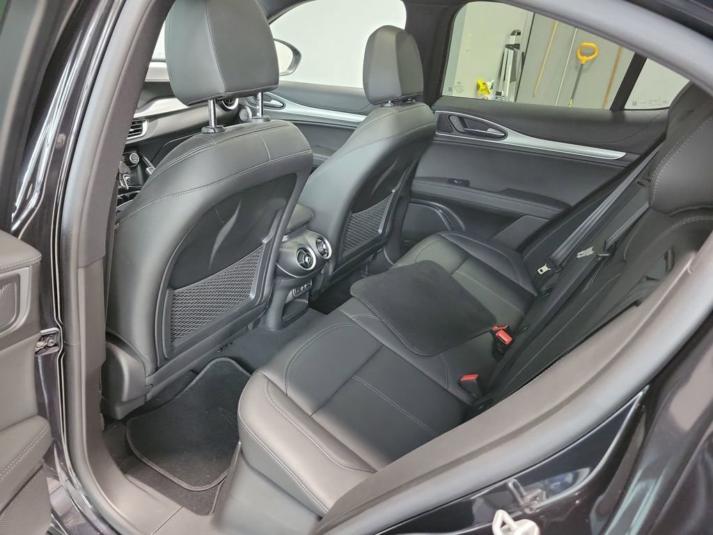 Used 2024 Alfa Romeo Stelvio Ti image 36