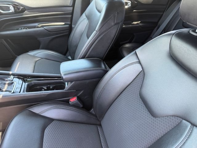 Used 2022 Jeep Compass Latitude w/ Sun and Sound Group AWD/4WD image 15
