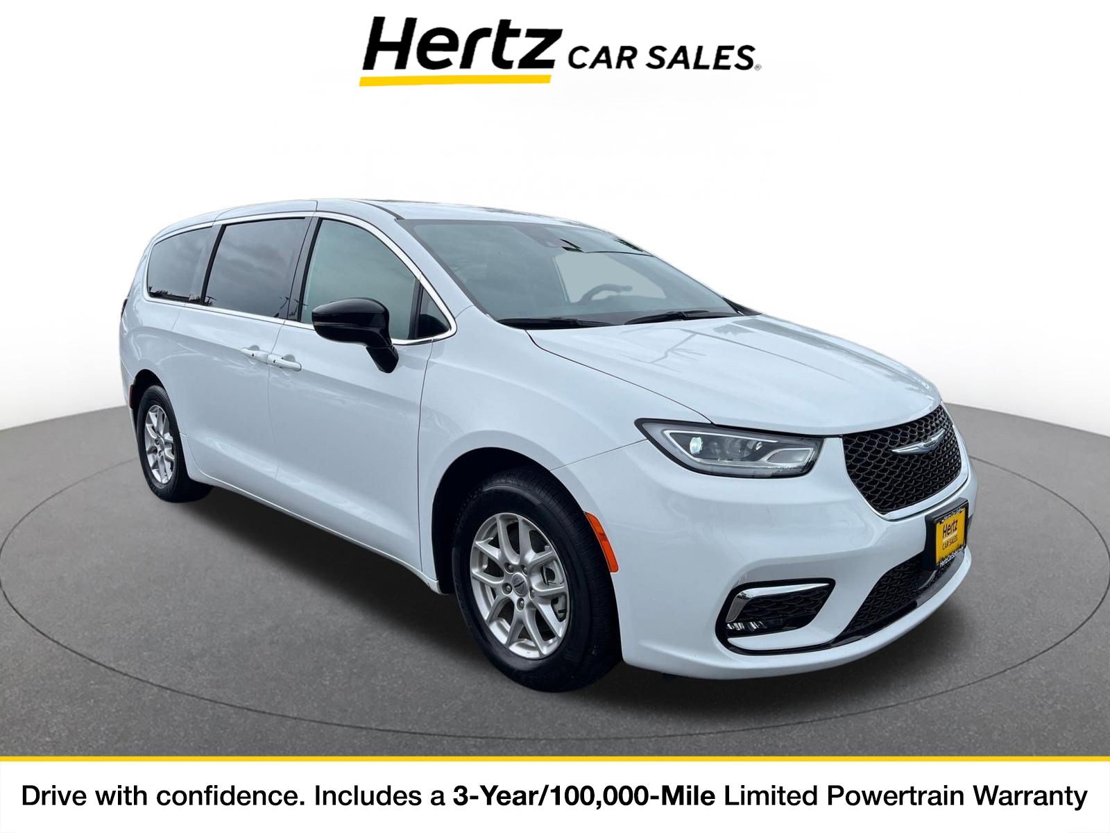 Used 2025 Chrysler Pacifica Select
