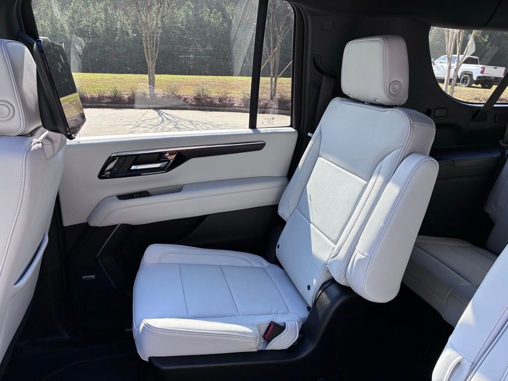 New 2026 Chevrolet Suburban Premier image 18