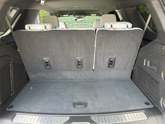 Used 2025 Chevrolet Tahoe Premier AWD/4WD image 26