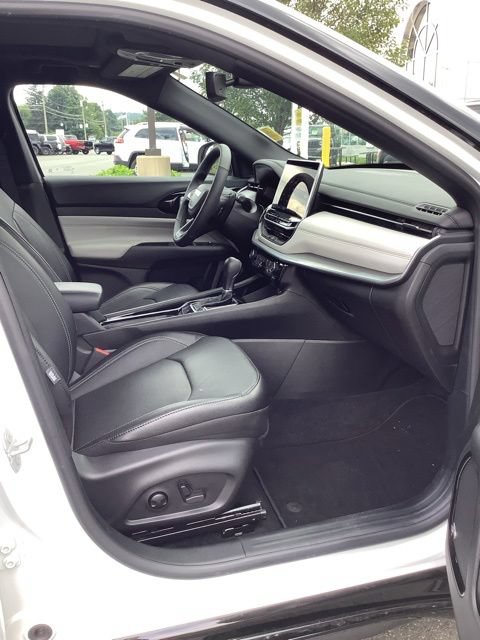 Certified 2025 Jeep Compass Limited w/ Elite Group AWD/4WD image 18