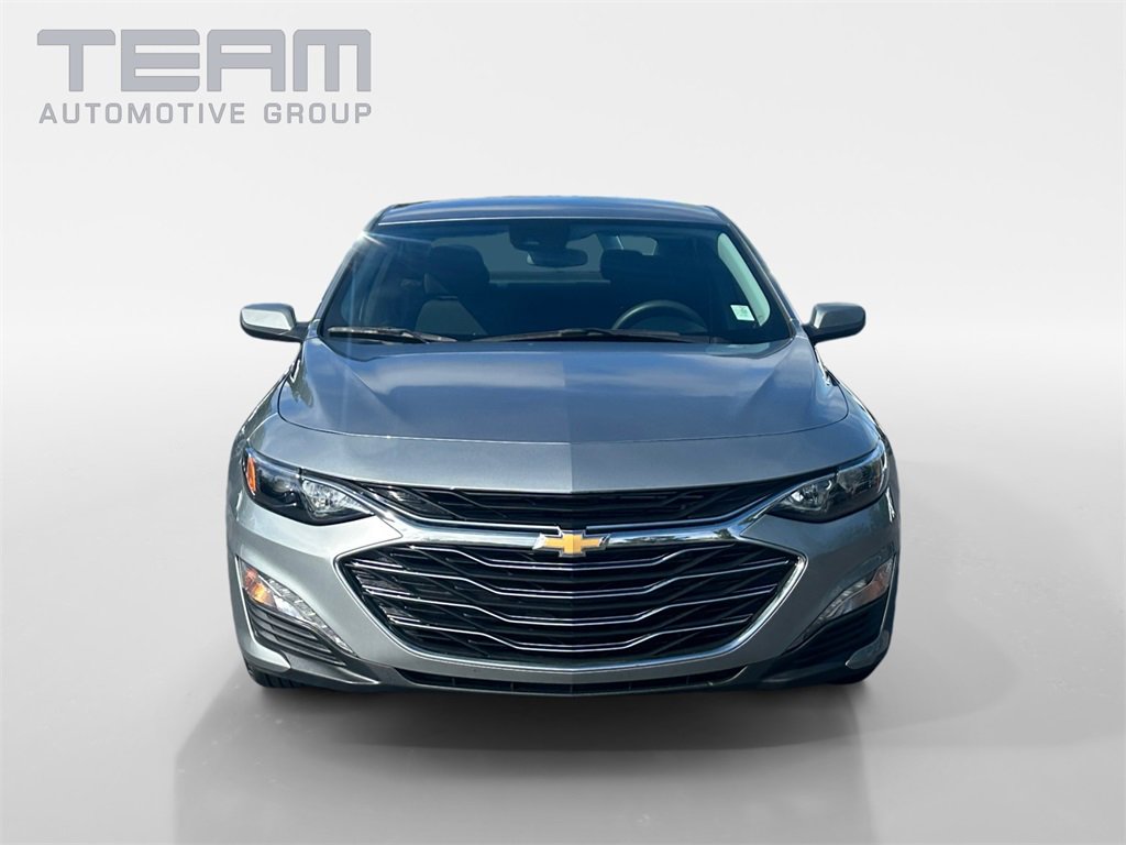 Used 2024 Chevrolet Malibu LT image 2