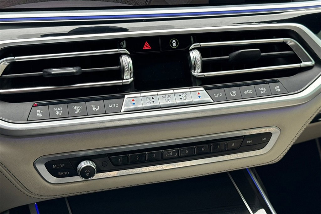 Used 2022 BMW X7 xDrive40i w/ M Sport Package image 20