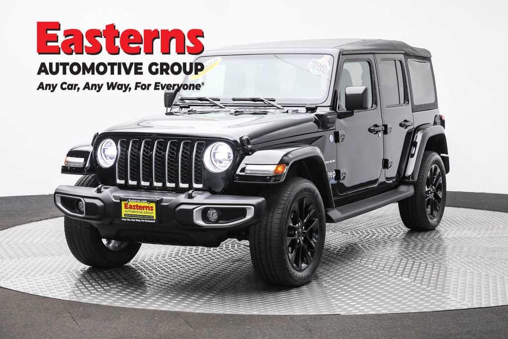 Used 2021 Jeep Wrangler Unlimited Sahara w/ Cold Weather Group AWD/4WD image 1