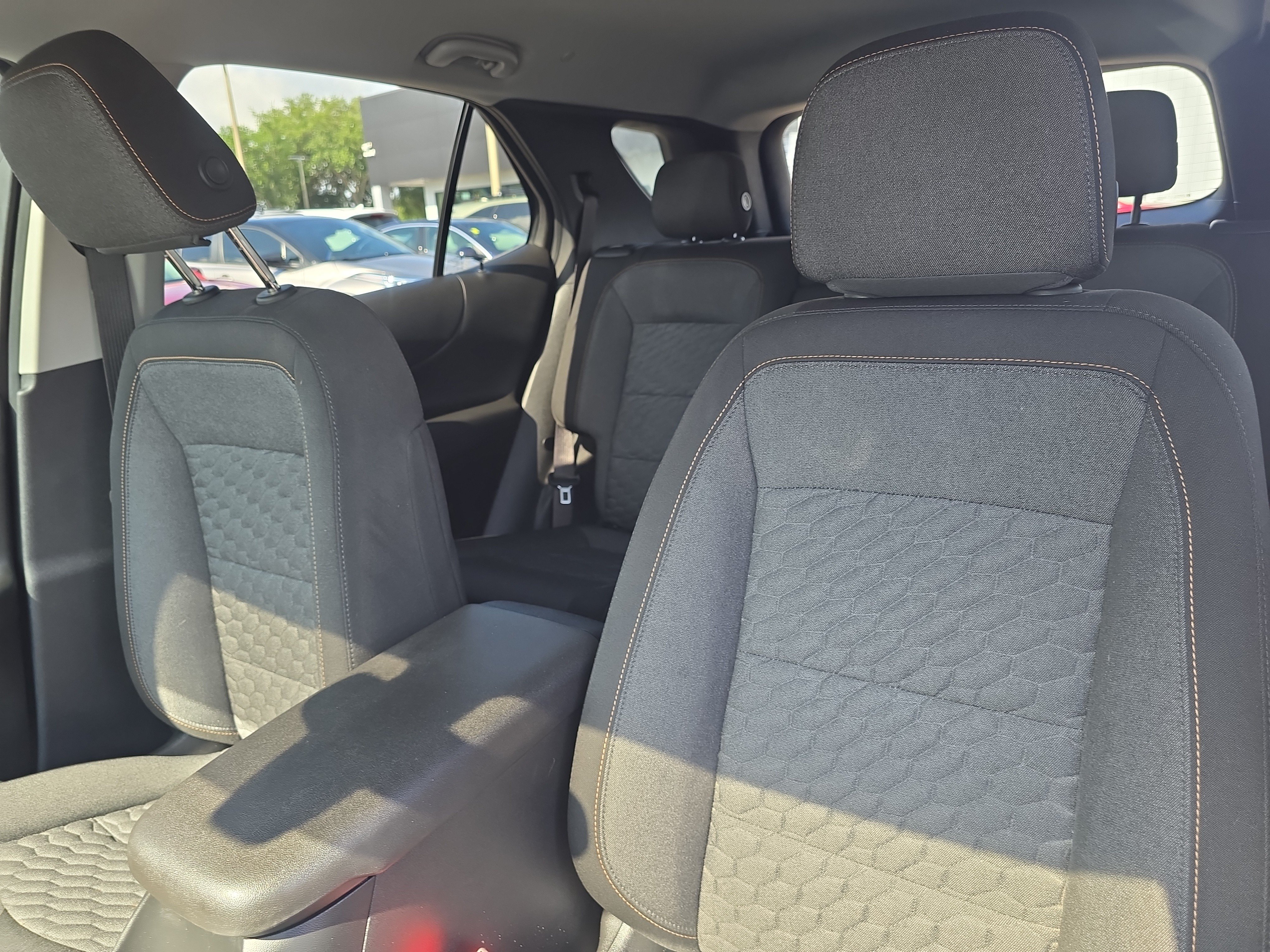 Used 2018 Chevrolet Equinox LT FWD image 21