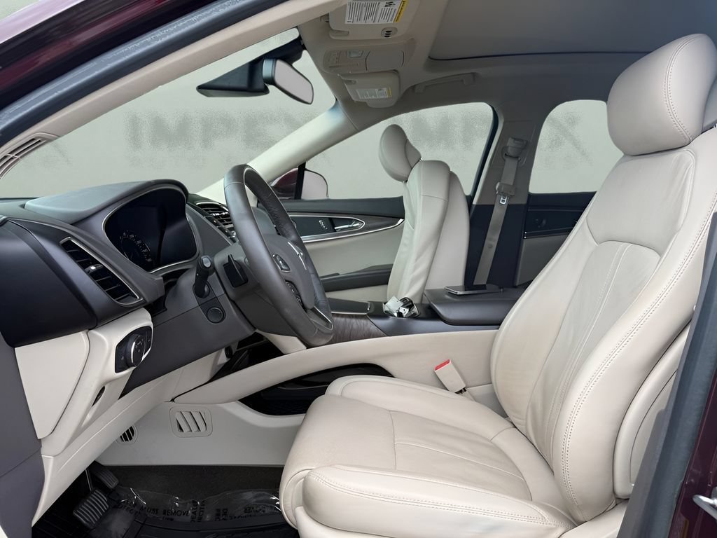 Used 2018 Lincoln MKX Reserve w/ Driver Assistance Package AWD/4WD image 12