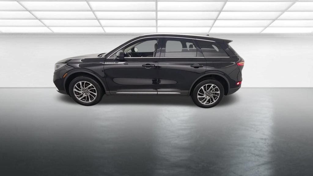 Used 2022 Lincoln Corsair AWD w/ Equipment Group 101A image 3