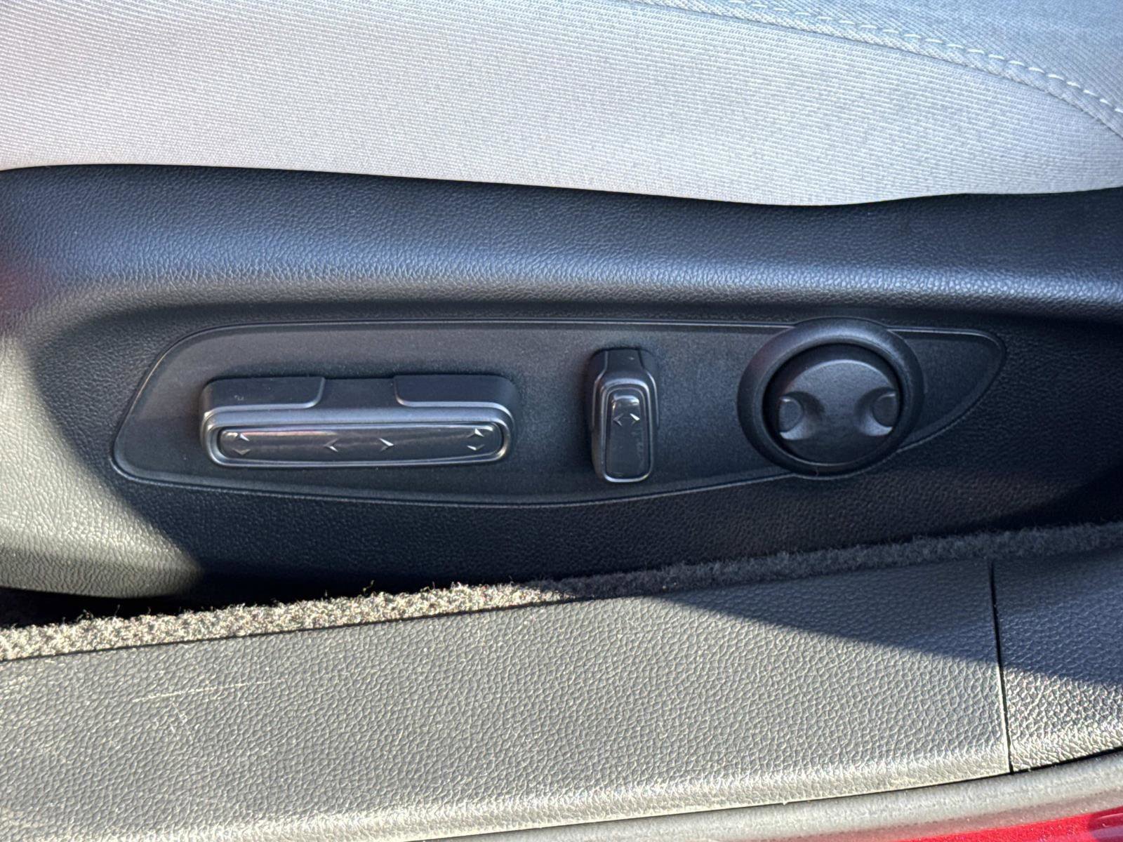 Used 2023 Honda Accord EX image 15