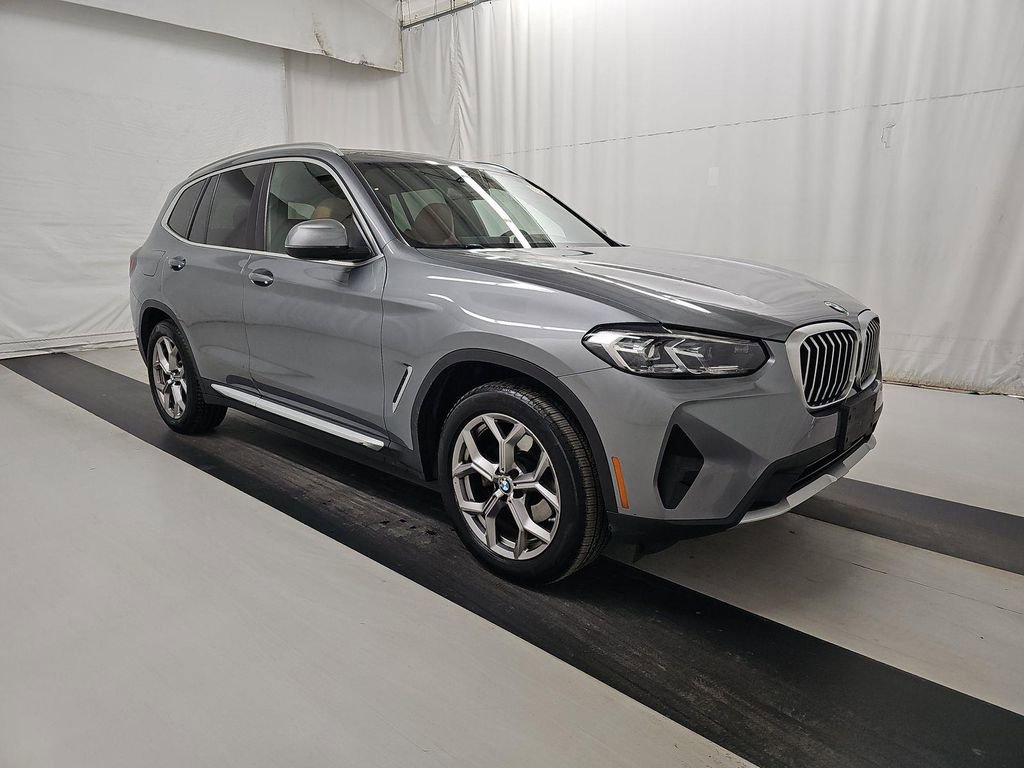 Used 2023 BMW X3 xDrive30i w/ Premium Package image 3