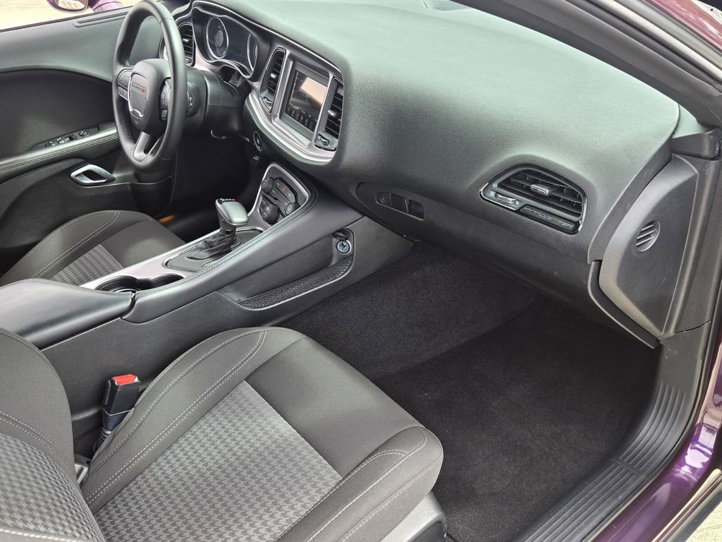 Used 2021 Dodge Challenger SXT image 16