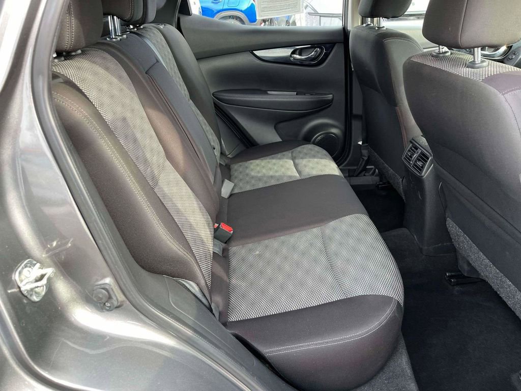 Used 2019 Nissan Rogue Sport SV w/ Technology Package image 9