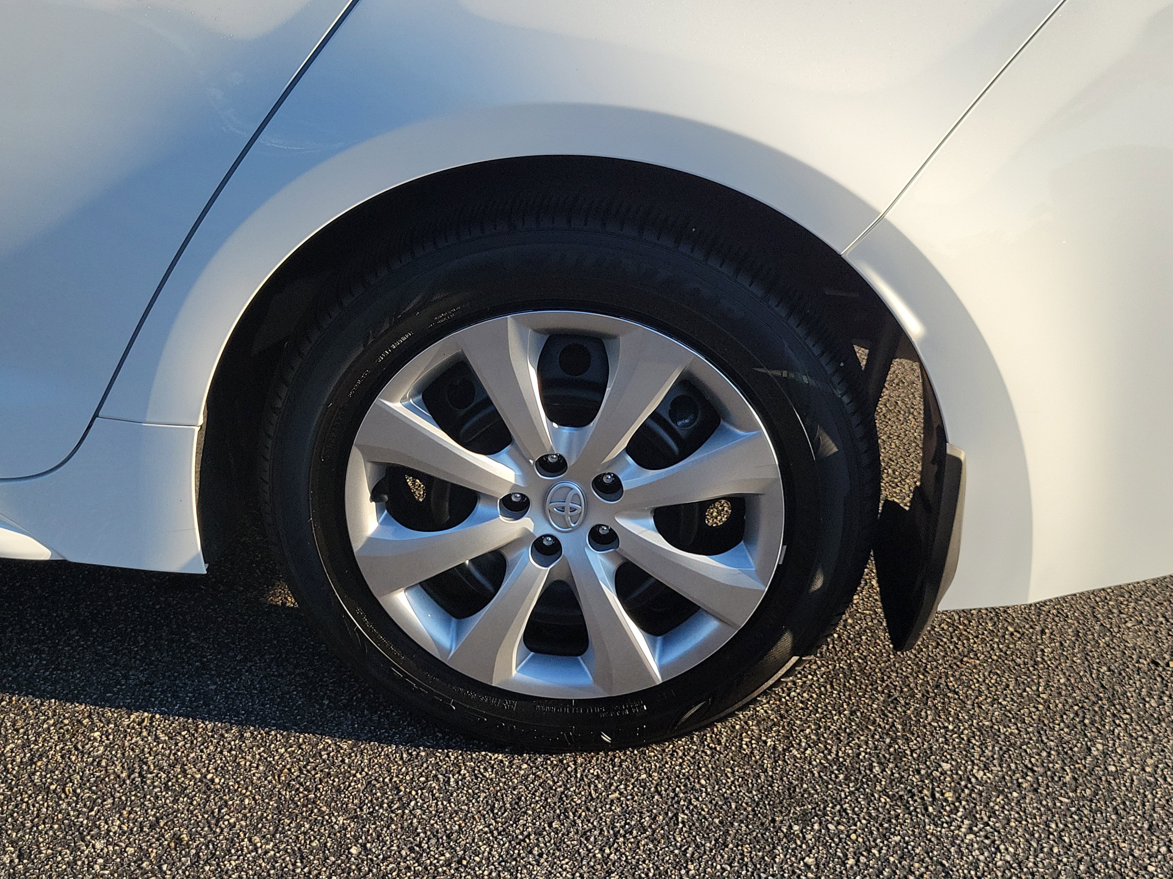 Used 2025 Toyota Corolla LE image 7