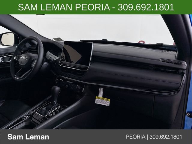 New 2026 Jeep Compass Latitude image 24