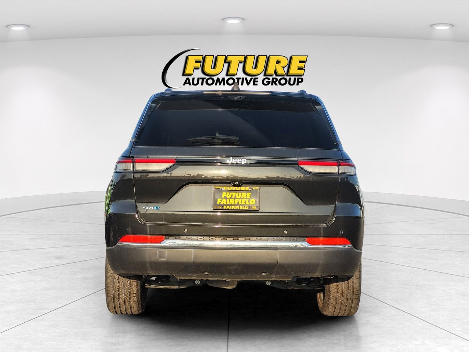 New 2024 Jeep Grand Cherokee Limited 4xe w/ Luxury Tech Group II image 3