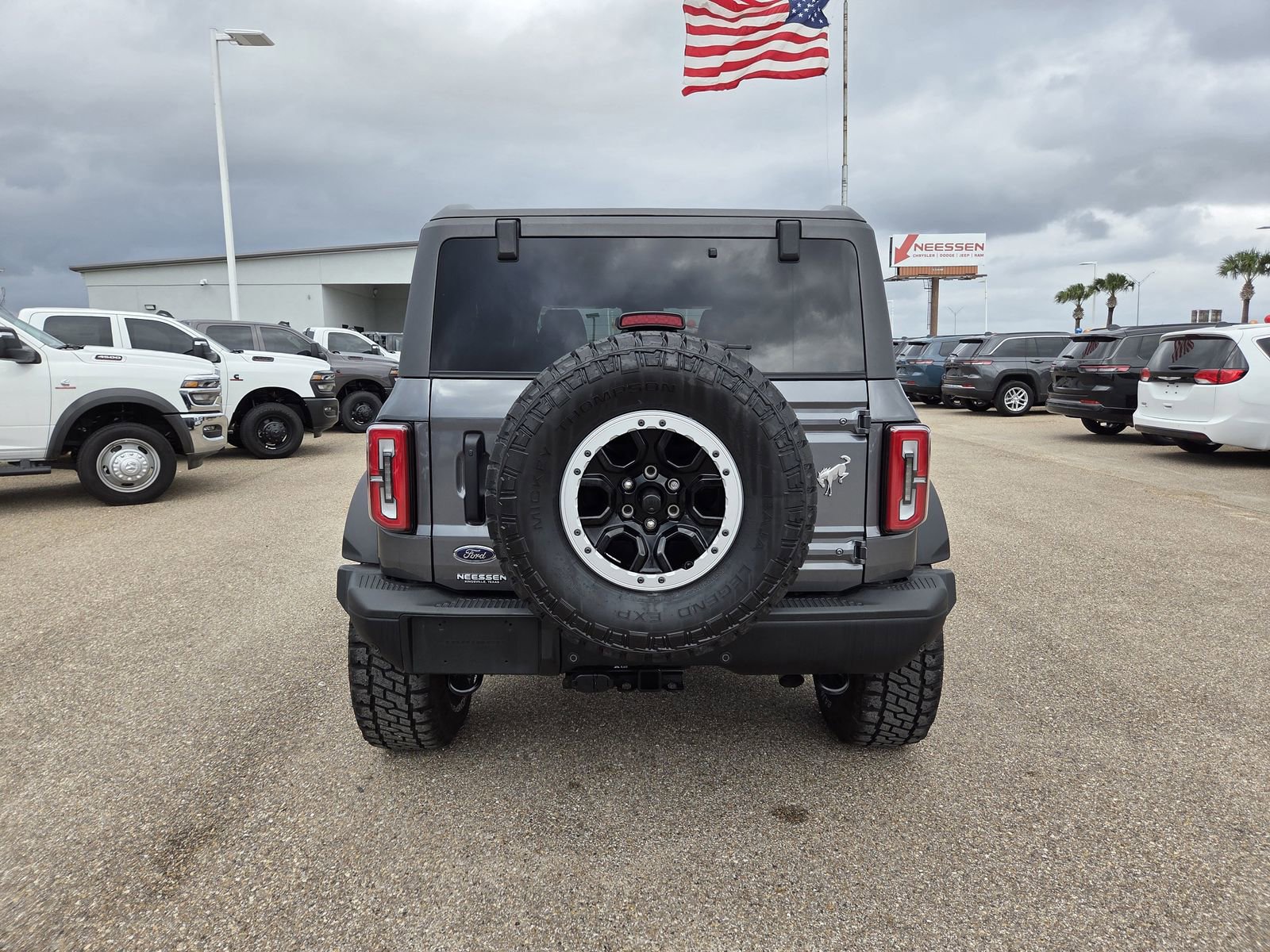 Used 2024 Ford Bronco Badlands AWD/4WD image 9