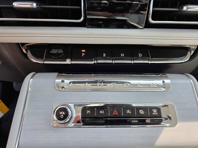 New 2025 Lincoln Aviator Reserve w/ Luxury Package image 11