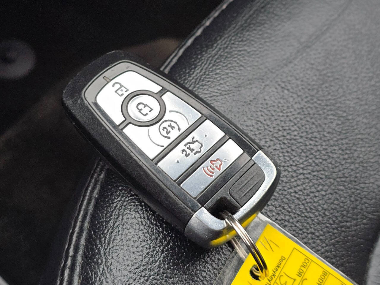 Used 2018 Ford Explorer XLT w/ Equipment Group 202A image 33