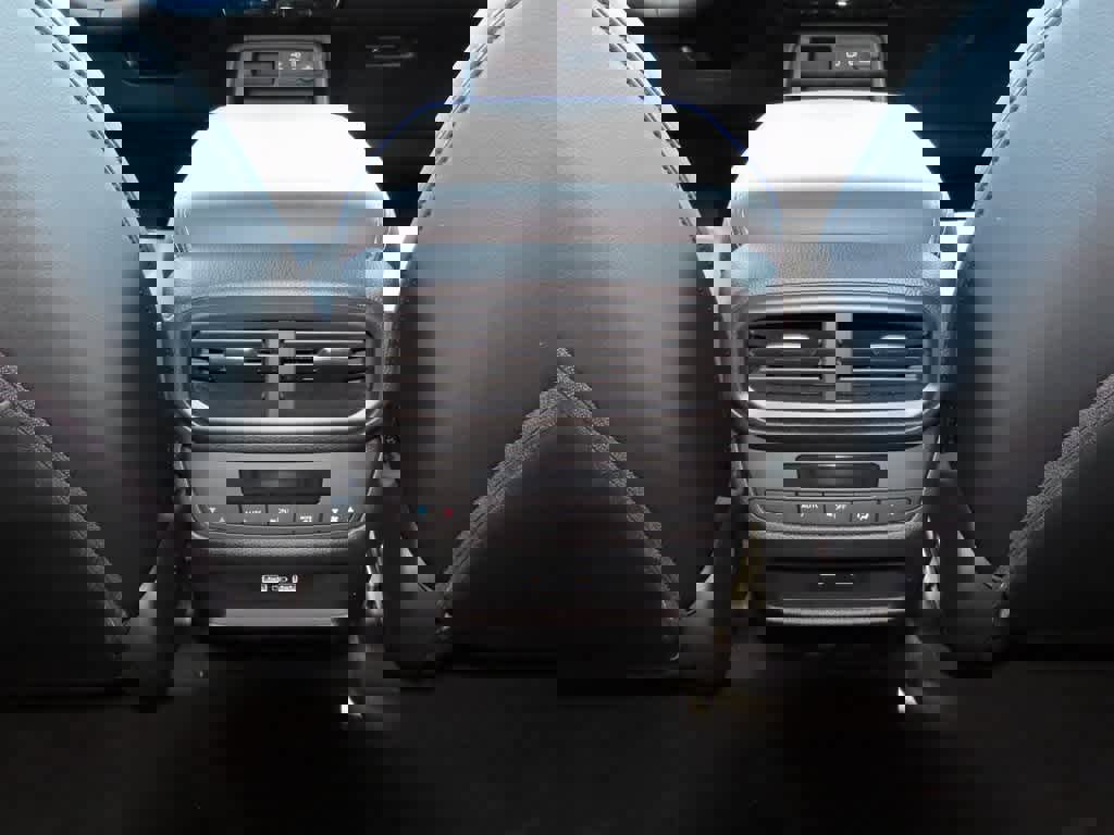 New 2025 Honda Pilot Touring image 25