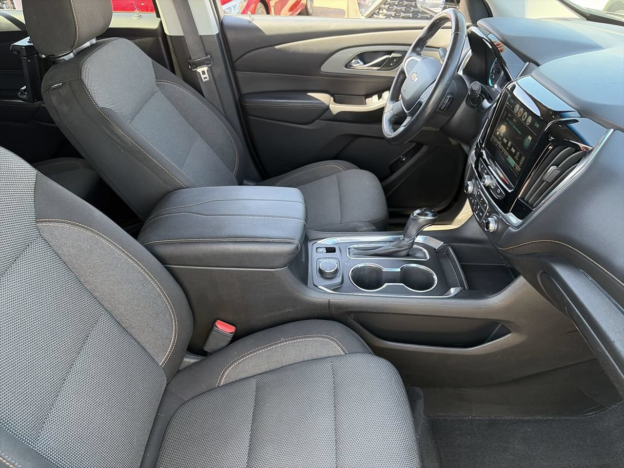 Used 2019 Chevrolet Traverse LT FWD image 11