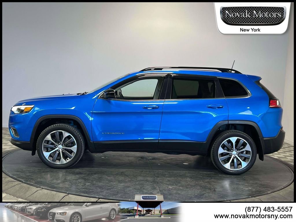 Used 2022 Jeep Cherokee Limited w/ Elite Package image 5