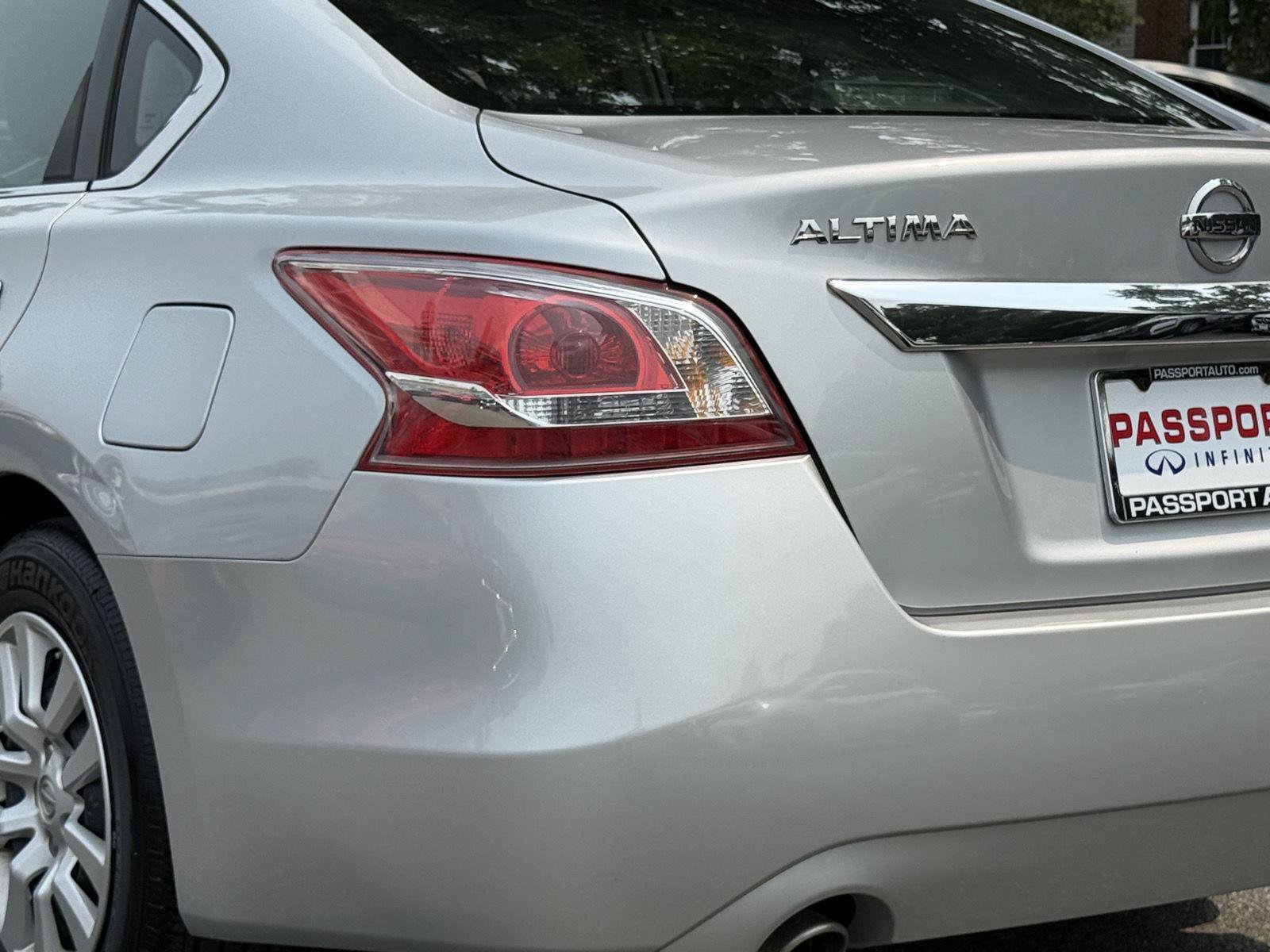 Used 2013 Nissan Altima 2.5 S FWD image 7