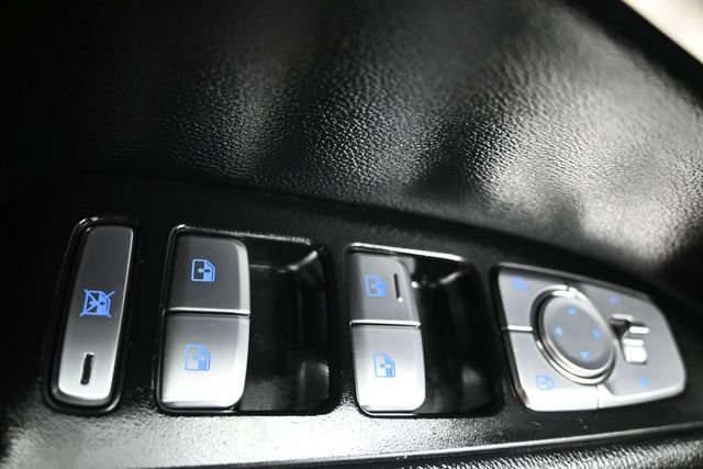 Used 2021 Genesis G70 2.0T RWD image 28