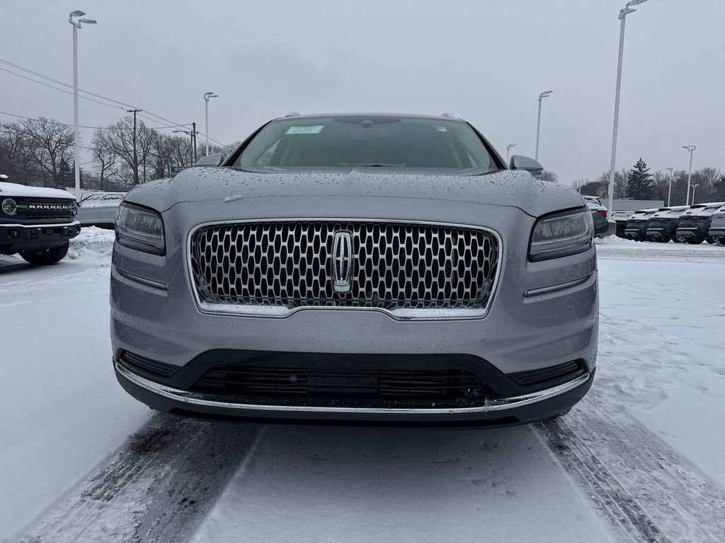 Used 2022 Lincoln Nautilus AWD w/ Premium Package image 3