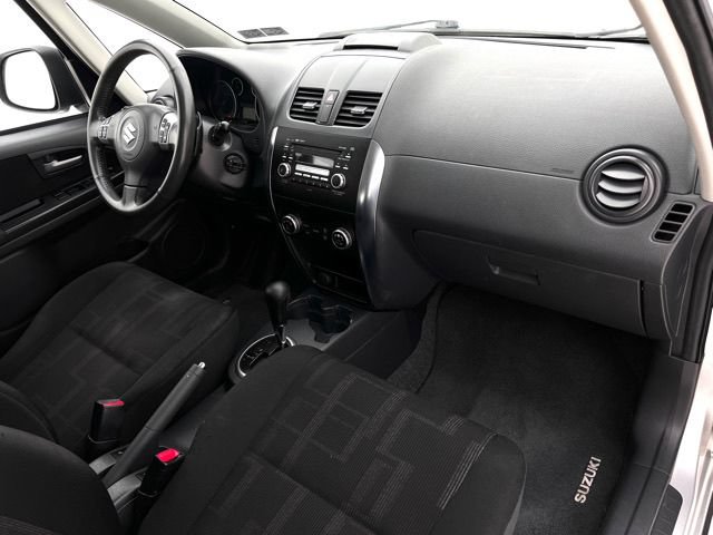 Used 2010 Suzuki SX4 Touring AWD/4WD image 13
