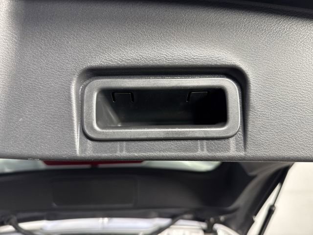 Used 2023 Nissan Rogue SV image 36