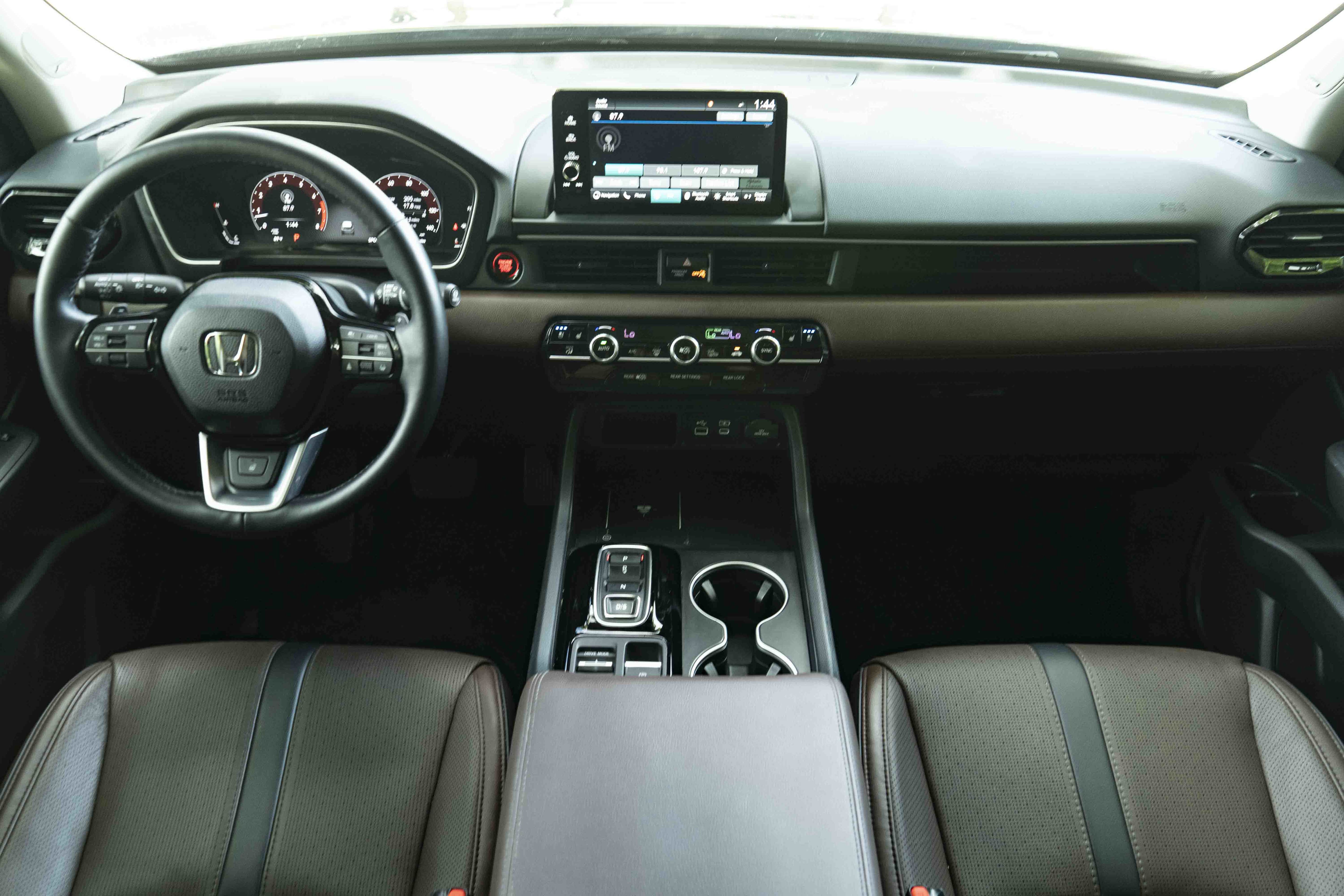 Used 2025 Honda Pilot Elite image 21