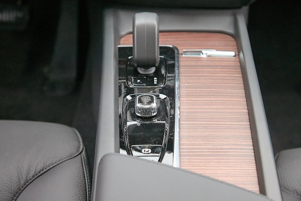 New 2026 Volvo V60 B5 Cross Country Plus w/ Climate Package image 30