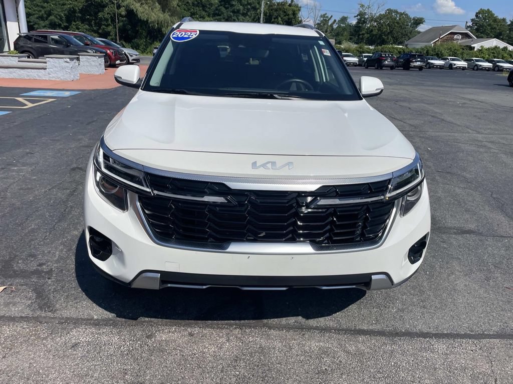 Used 2025 Kia Seltos EX w/ EX Sunroof Package AWD/4WD image 12