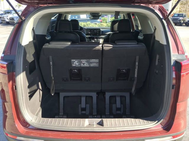 Used 2024 Kia Carnival LX image 14