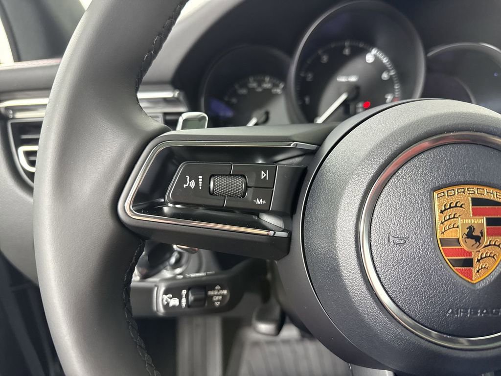 New 2026 Porsche Macan AWD/4WD image 38