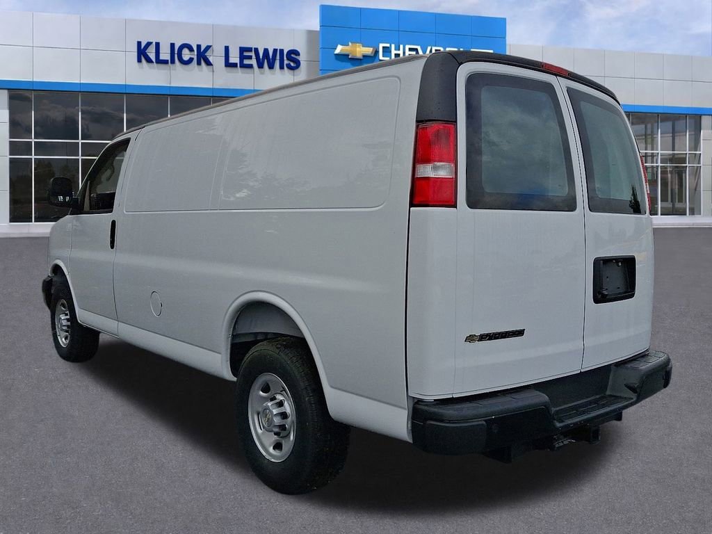 New 2025 Chevrolet Express 3500 w/ Driver Convenience Package RWD image 3