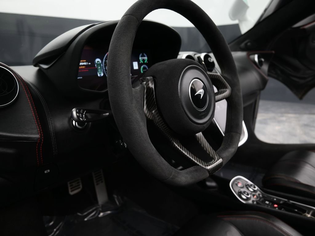 Used 2019 McLaren 570S Spider image 5