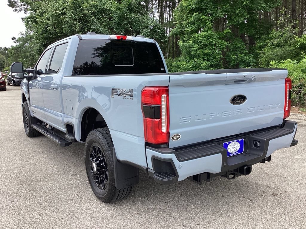 New 2026 Ford F250 Lariat w/ Black Appearance Package AWD/4WD image 7