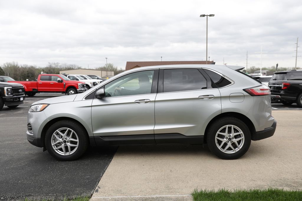 Used 2023 Ford Edge SEL w/ Convenience Package image 7