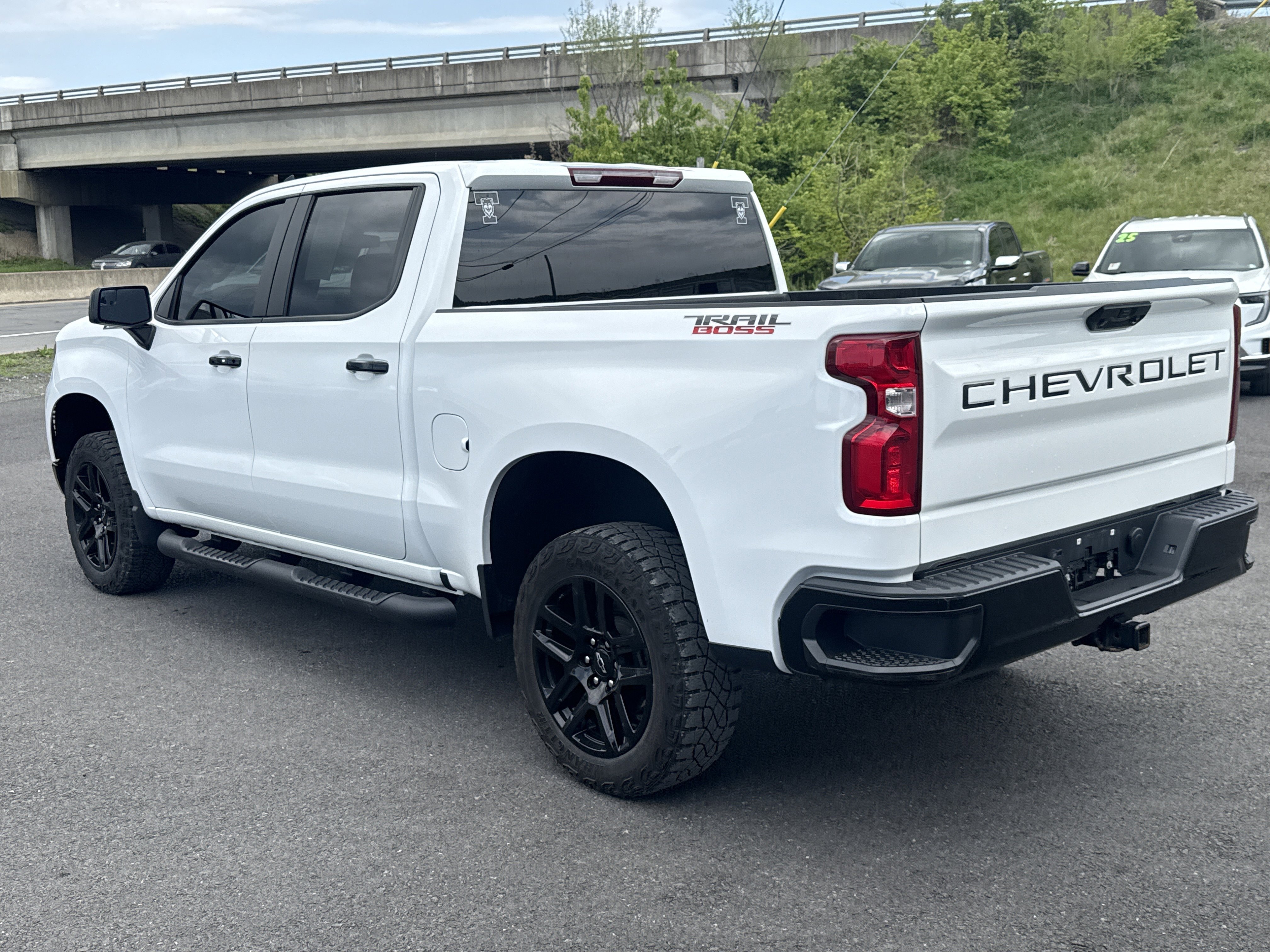 Used 2024 Chevrolet Silverado 1500 LT Trail Boss w/ Protection Package AWD/4WD image 5